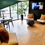 Appart'city Confort Chartrons شقة فندقية