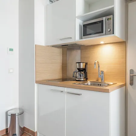 Apart-hotel Appart'city Confort Chartrons