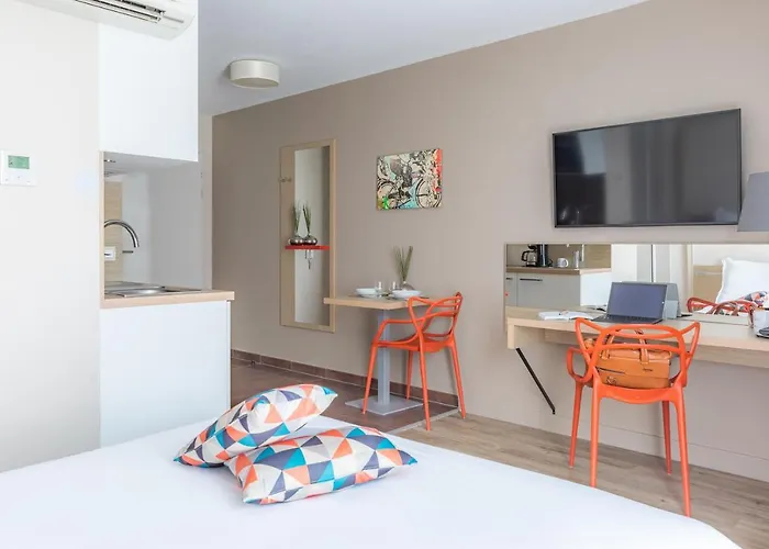 Appart'city Confort Chartrons Aparthotel 3*
